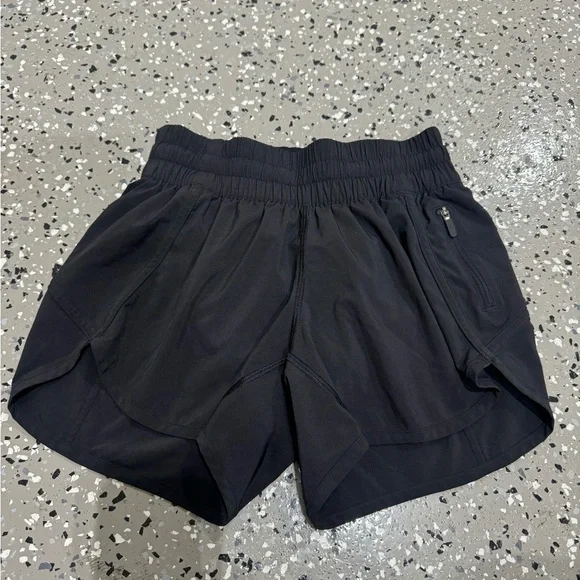 Lululemon Athletica Black Athletic Shorts Lightweight Breathable - Picture 1 of 4